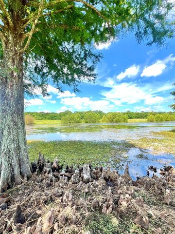 6005 Lakeside Drive, Liberty, TX 77575