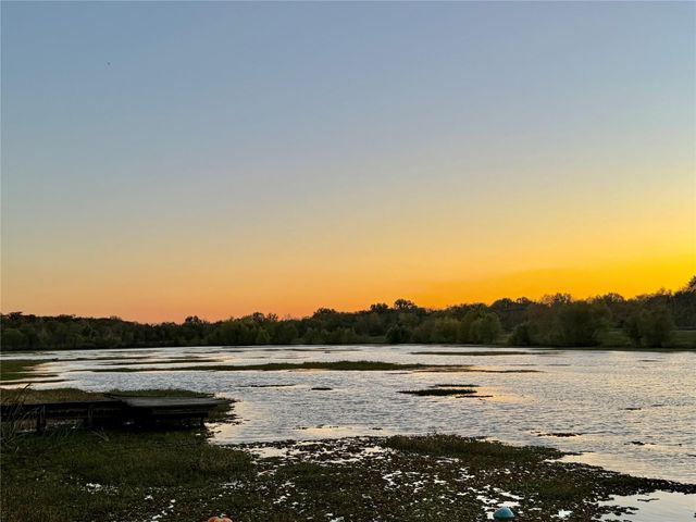 6005 Lakeside Drive, Liberty, TX 77575