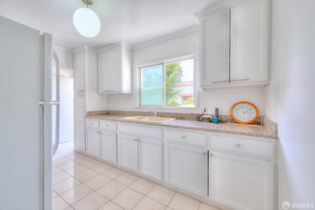 6029 Macarthur Boulevard, Oakland, CA 94605