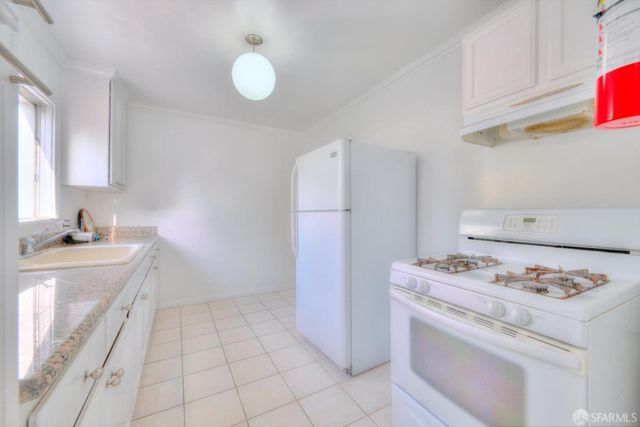 6029 Macarthur Boulevard, Oakland, CA 94605