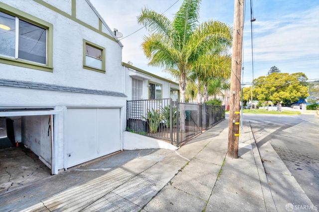 6029 Macarthur Boulevard, Oakland, CA 94605