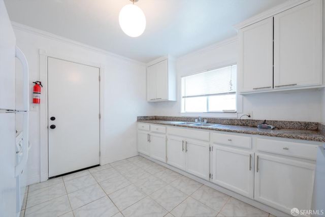 6029 Macarthur Boulevard, Oakland, CA 94605