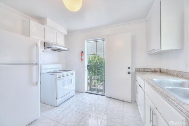 6029 Macarthur Boulevard, Oakland, CA 94605