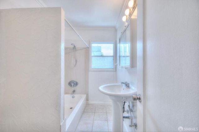 6029 Macarthur Boulevard, Oakland, CA 94605