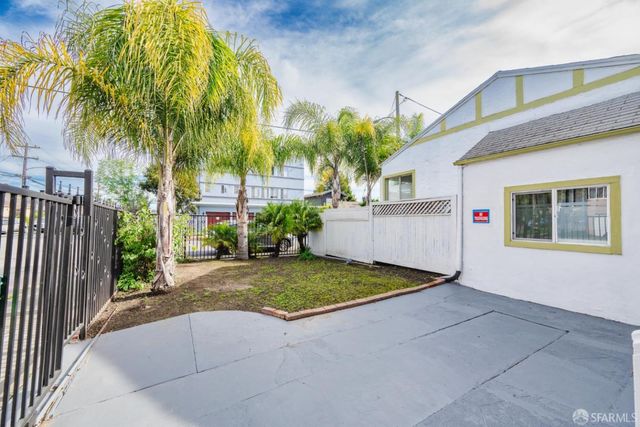 6029 Macarthur Boulevard, Oakland, CA 94605
