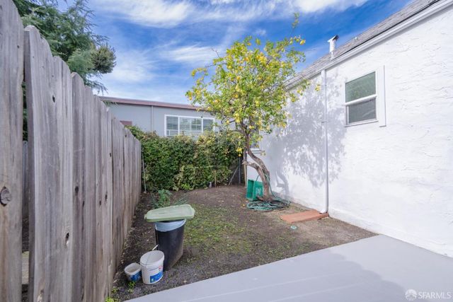 6029 Macarthur Boulevard, Oakland, CA 94605
