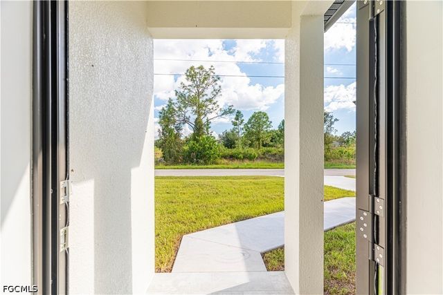 2710 42nd ST W, Lehigh Acres, FL 33971
