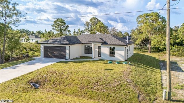 2710 42nd ST W, Lehigh Acres, FL 33971