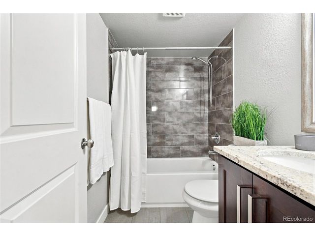 2085 Fenton St, Edgewater, CO 80214