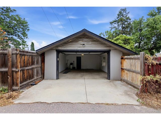 2085 Fenton St, Edgewater, CO 80214
