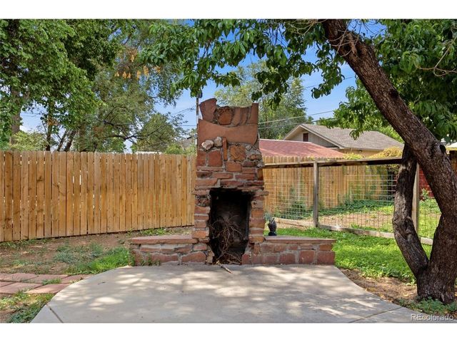 2085 Fenton St, Edgewater, CO 80214