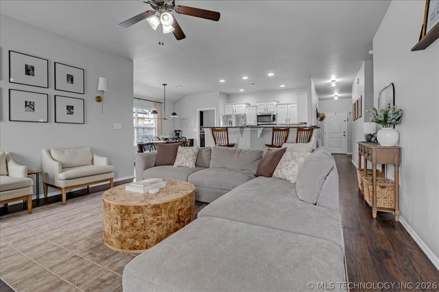 7312 S Gardenia Avenue, Broken Arrow, OK 74011