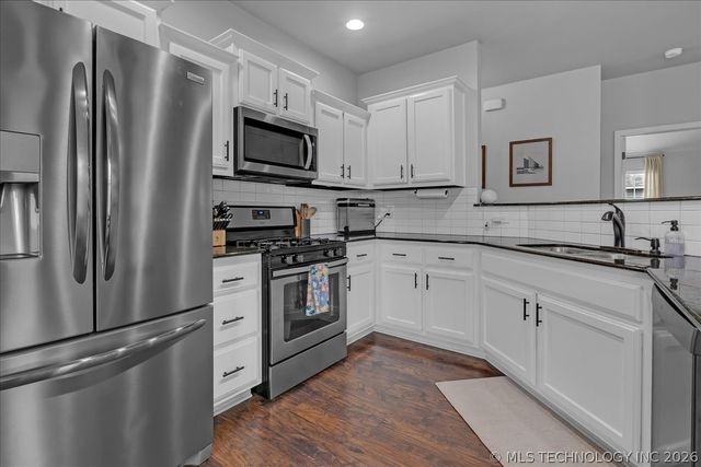 7312 S Gardenia Avenue, Broken Arrow, OK 74011