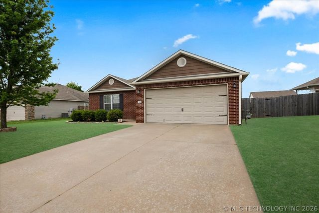 7312 S Gardenia Avenue, Broken Arrow, OK 74011
