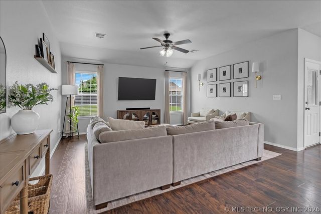 7312 S Gardenia Avenue, Broken Arrow, OK 74011