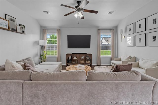 7312 S Gardenia Avenue, Broken Arrow, OK 74011