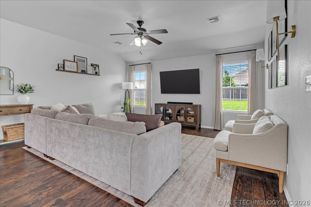 7312 S Gardenia Avenue, Broken Arrow, OK 74011