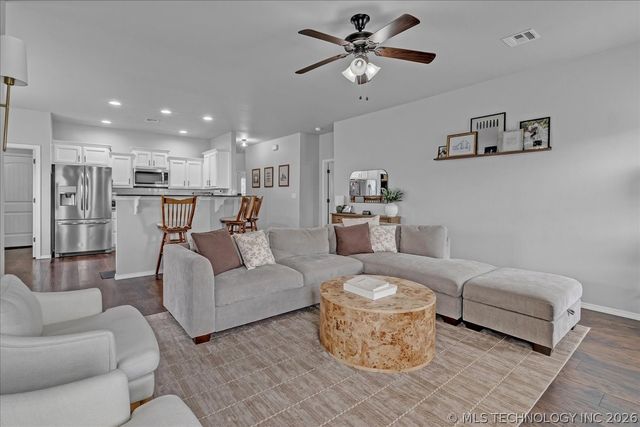 7312 S Gardenia Avenue, Broken Arrow, OK 74011