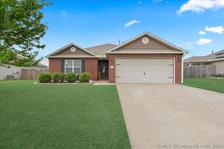 7312 S Gardenia Avenue, Broken Arrow, OK 74011