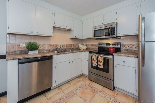 32 Spencer Rd 26M, Boxborough, MA 01719