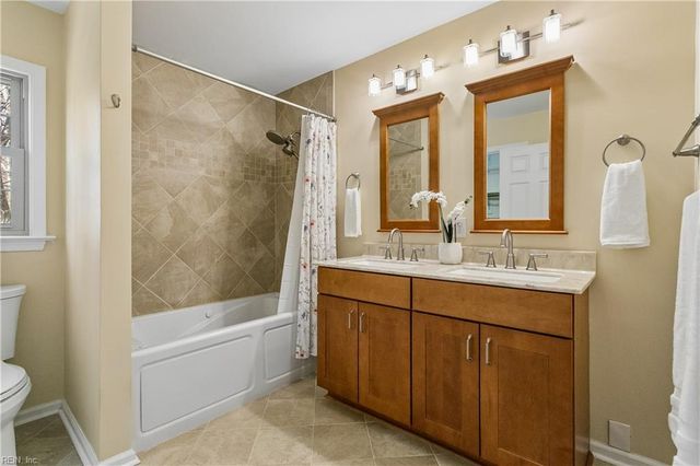 203 Mill XING, Yorktown, VA 23693