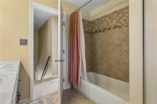 203 Mill XING, Yorktown, VA 23693