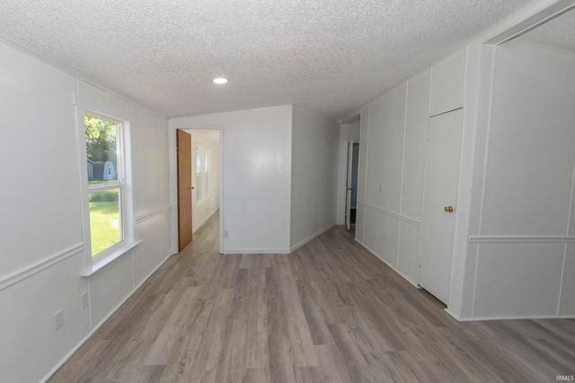30343 Wolf Avenue, Elkhart, IN 46516