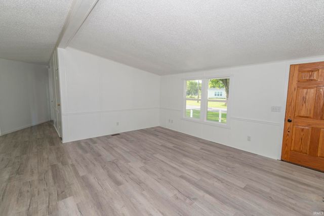 30343 Wolf Avenue, Elkhart, IN 46516