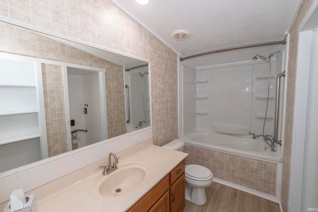 30343 Wolf Avenue, Elkhart, IN 46516