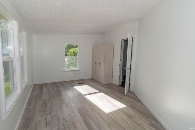 30343 Wolf Avenue, Elkhart, IN 46516