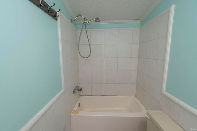 30343 Wolf Avenue, Elkhart, IN 46516