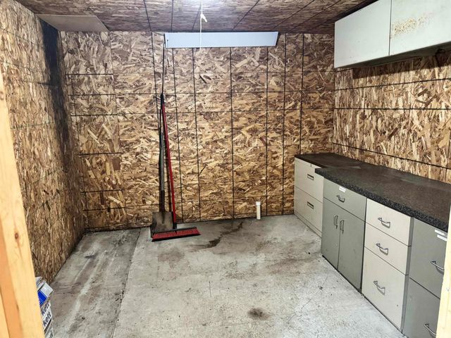 30343 Wolf Avenue, Elkhart, IN 46516