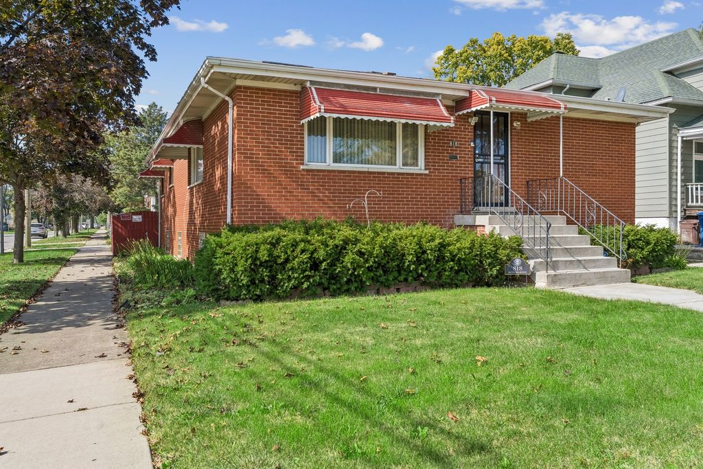 818 S 2nd Avenue, Maywood, IL 60153 — exterior