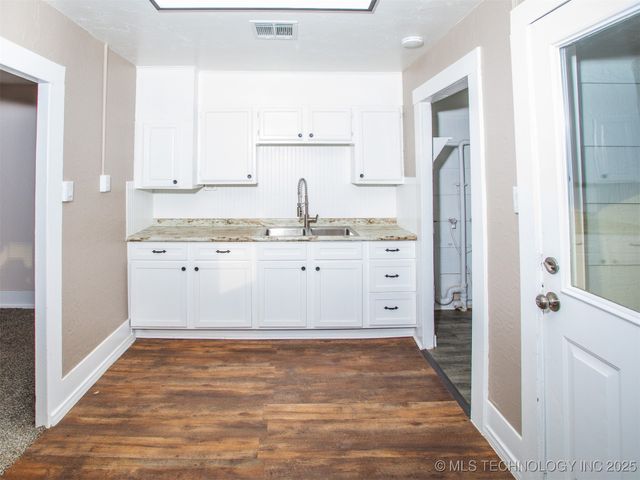 20 8th NW, Ardmore, OK 73401
