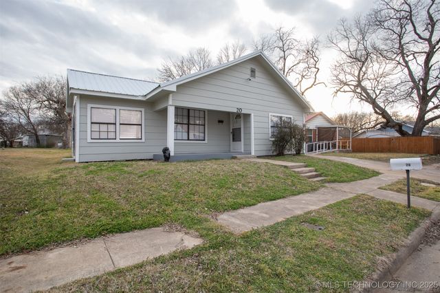 20 8th NW, Ardmore, OK 73401