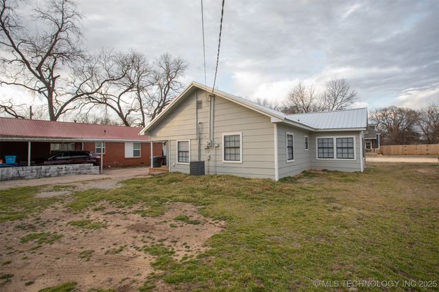 20 8th NW, Ardmore, OK 73401
