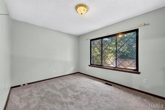 105 Willow Drive, Eureka, MO 63025