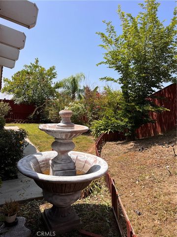 3034 Roadrunner Court, Highland, CA 92346