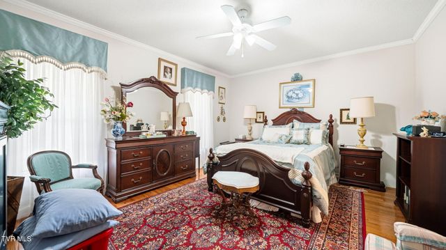 1218 Glen Abbey Way, Johnson City, TN 37615