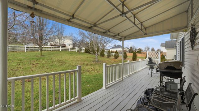 1218 Glen Abbey Way, Johnson City, TN 37615