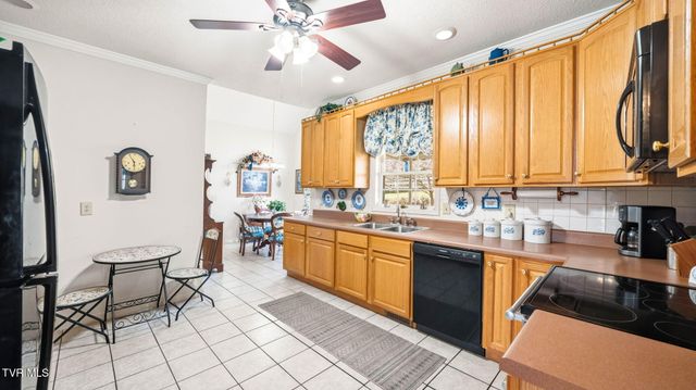 1218 Glen Abbey Way, Johnson City, TN 37615