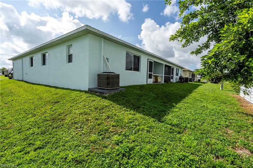 Image 35 of property listing at 516-518 5th PL, Cape Coral, FL 33990