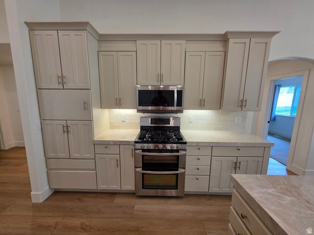 11176 S MIDAS TRAIL RD, South Jordan, UT 84095