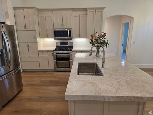 11176 S MIDAS TRAIL RD, South Jordan, UT 84095