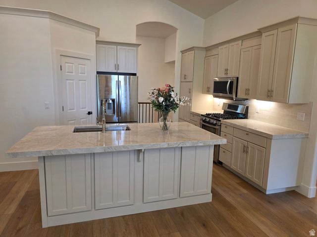 11176 S MIDAS TRAIL RD, South Jordan, UT 84095