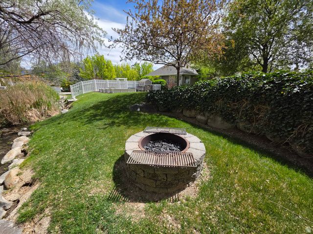11176 S MIDAS TRAIL RD, South Jordan, UT 84095