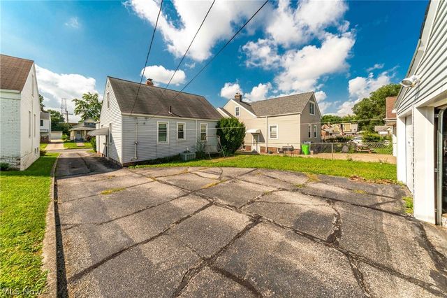 9107 S Highland Avenue, Garfield Heights, OH 44125