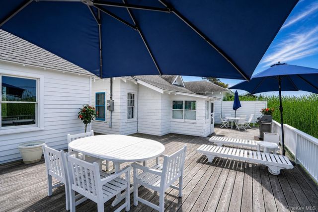 106 West Walk, Saltaire, NY 11706