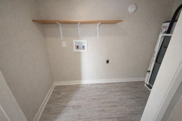 2410 Fisher Street, Plainview, TX 79072