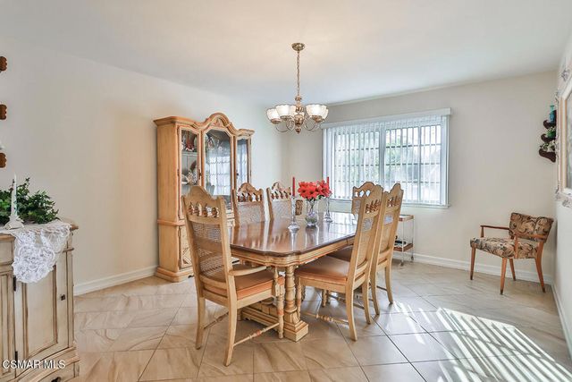 5260 Edgeware Drive, Agoura Hills, CA 91301